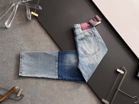 2025年9月3日入荷 新作Gucciジーパン高級なプレゼン...