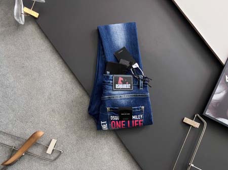 2025年9月3日入荷 新作Dsquared2デニムパンツ高...