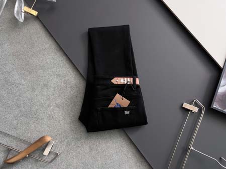 2025年9月3日入荷 新作Burberryジーパン高級なプ...