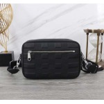 2025年9月4日入荷新作Burberry/人気/本革/バッグ 人気 おすすめ 父の日 誕生日/ギフト プレゼント 結婚式男友達の誕生日プレゼント