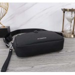 2025年9月4日入荷新作Burberry/人気/本革/バッグ 人気 おすすめ 父の日 誕生日/ギフト プレゼント 結婚式男友達の誕生日プレゼント