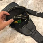 2025年9月5日入荷新作Versace /人気/本革/バッグ 人気 おすすめ 父の日 誕生日/ギフト プレゼント 結婚式男友達の誕生日プレゼント