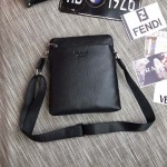 2025年9月5日入荷新作Prada/人気/本革/バッグ 人気 おすすめ 父の日 誕生日/ギフト プレゼント 結婚式男友達の誕生日プレゼント