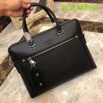 2025年9月5日入荷新作Prada/人気/本革/バッグ 人気 おすすめ 父の日 誕生日/ギフト プレゼント 結婚式男友達の誕生日プレゼント