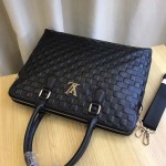 2025年9月5日入荷新作Louis Vuitton/人気/本革/バッグ 人気 おすすめ 父の日 誕生日/ギフト プレゼント 結婚式男友達の誕生日プレゼント