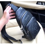 2025年9月5日入荷新作Versace /人気/本革/バッグ 人気 おすすめ 父の日 誕生日/ギフト プレゼント 結婚式男友達の誕生日プレゼント