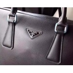 2025年9月8日入荷新作Prada/人気/本革/バッグ 人気 おすすめ 父の日 誕生日/ギフト プレゼント 結婚式男友達の誕生日プレゼント