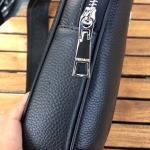 2025年9月8日入荷新作VERSACE /人気/本革/バッグ 人気 おすすめ 父の日 誕生日/ギフト プレゼント 結婚式男友達の誕生日プレゼント