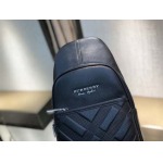 2025年9月8日入荷新作Burberry/人気/本革/バッグ 人気 おすすめ 父の日 誕生日/ギフト プレゼント 結婚式男友達の誕生日プレゼント