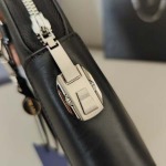 2025年9月8日入荷新作PRADA/人気/本革/バッグ 人気 おすすめ 父の日 誕生日/ギフト プレゼント 結婚式男友達の誕生日プレゼント