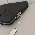 2025年9月8日入荷新作LOUIS VUITTON/人気/本革/バッグ 人気 おすすめ 父の日 誕生日/ギフト プレゼント 結婚式男友達の誕生日プレゼント