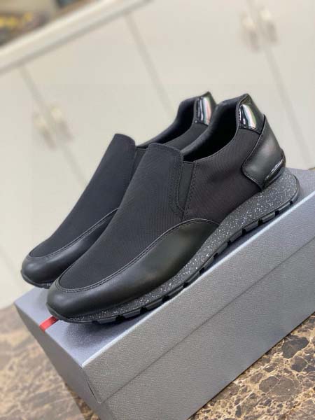 2025年9月17日入荷新品Pradaカジュアルシューズ/ス...