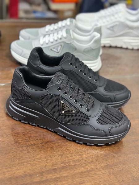 2025年9月17日入荷新品Pradaカジュアルシューズ/ス...