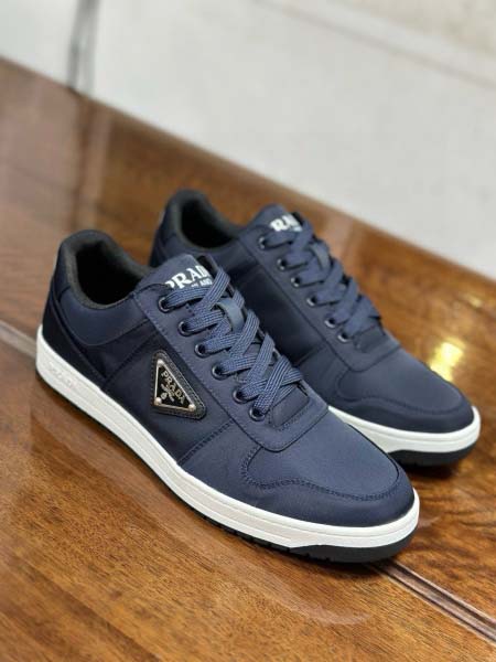 2025年9月17日入荷新品Pradaカジュアルシューズ/ス...