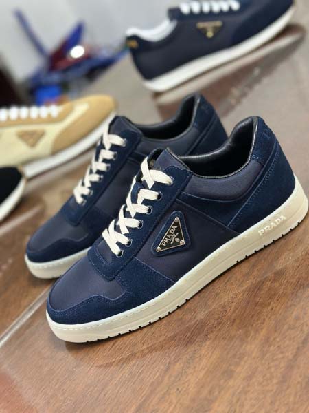 2025年9月17日入荷新品Pradaカジュアルシューズ/ス...