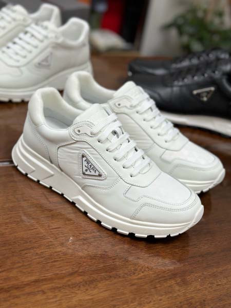 2025年9月17日入荷新品Pradaカジュアルシューズ/ス...