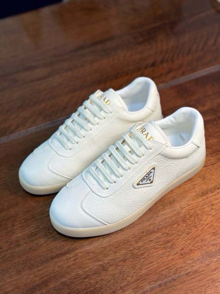 2025年9月17日入荷新品Pradaカジュアルシューズ/ス...