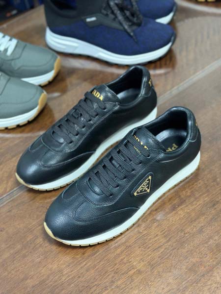 2025年9月17日入荷新品Pradaカジュアルシューズ/ス...