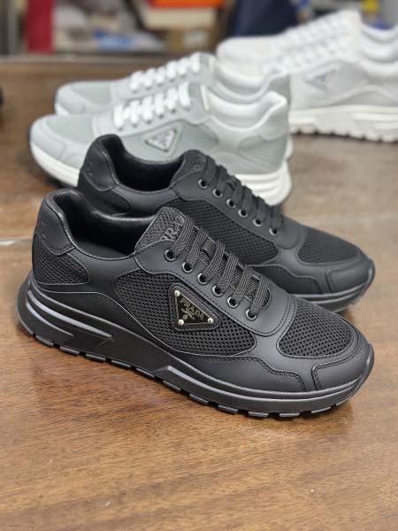 2025年9月17日入荷新品Pradaカジュアルシューズ/ス...