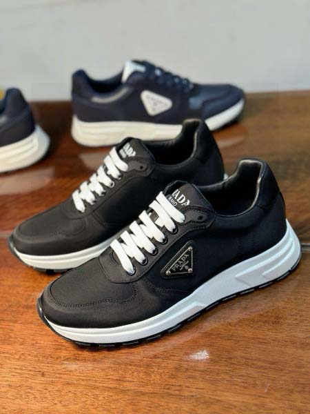 2025年9月17日入荷新品Pradaカジュアルシューズ/ス...