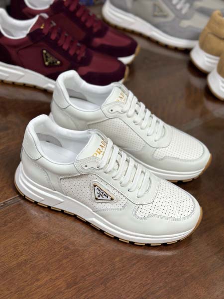 2025年9月17日入荷新品Pradaカジュアルシューズ/ス...