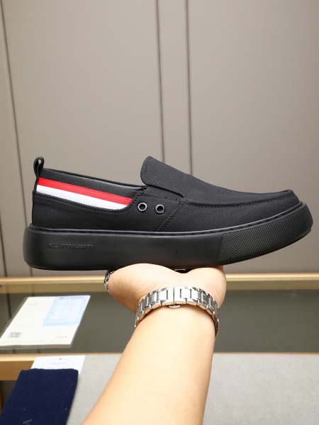 2025年9月19日入荷新品PRADAカジュアルシューズ/ス...