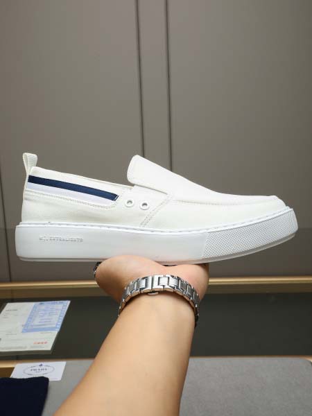 2025年9月19日入荷新品PRADAカジュアルシューズ/ス...