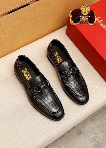 2025年9月19日入荷新品Ferragamoカジュアルシュ...