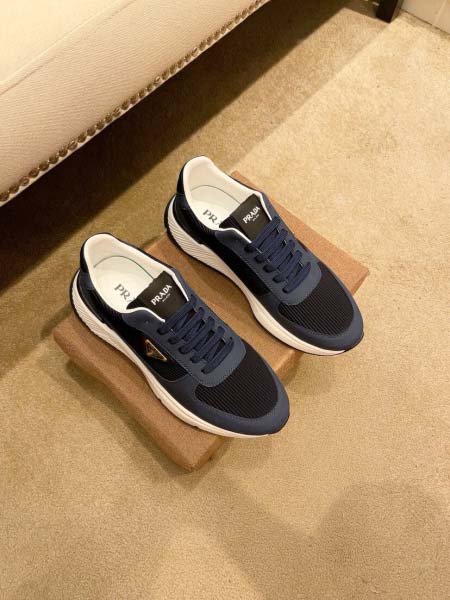 2025年9月20日入荷新品Pradaカジュアルシューズ/ス...