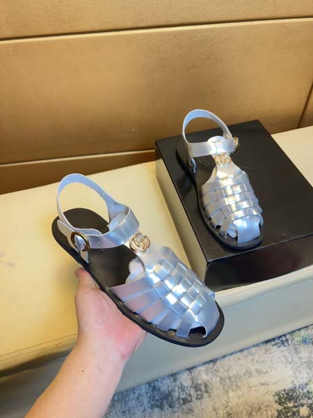 2025年9月20日入荷新品Gucciカジュアルシューズ/ス...