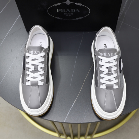 2025年9月22日入荷新品PRADAカジュアルシューズ/ス...