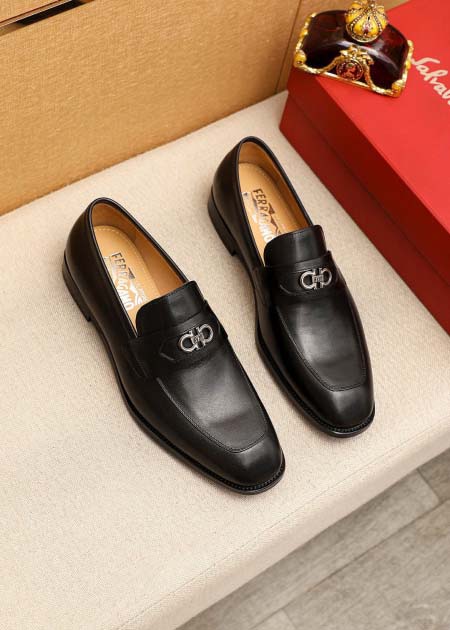 2025年9月22日入荷新品Ferragamoカジュアルシュ...