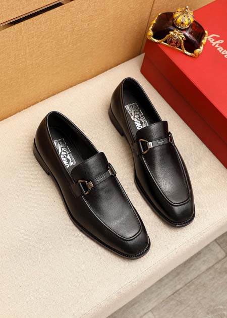 2025年9月22日入荷新品Ferragamoカジュアルシュ...