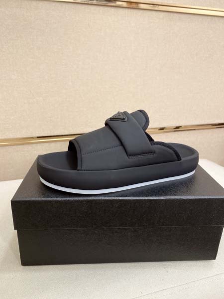 2025年9月22日入荷新品PRADAカジュアルシューズ/ス...