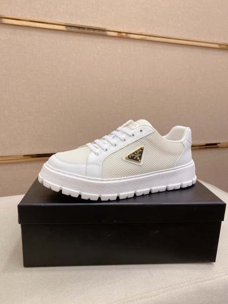 2025年9月22日入荷新品Pradaカジュアルシューズ/ス...