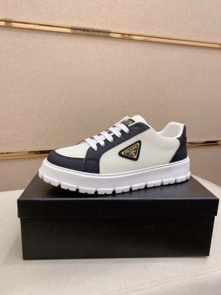 2025年9月22日入荷新品Pradaカジュアルシューズ/ス...