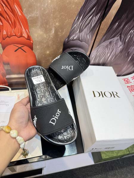 2025年9月22日入荷新品Diorカジュアルシューズ/スニ...