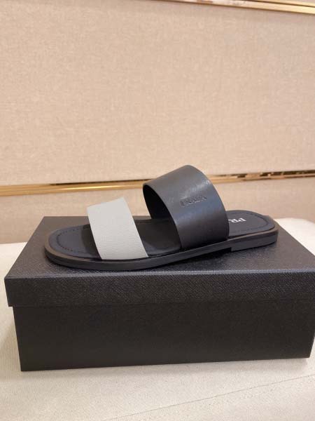 2025年9月23日入荷新品PRADAカジュアルシューズ/ス...