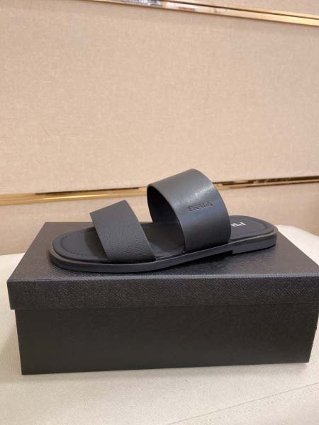 2025年9月23日入荷新品PRADAカジュアルシューズ/ス...