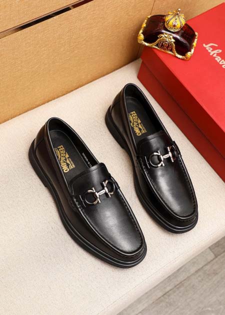 2025年9月23日入荷新品Ferragamoカジュアルシュ...