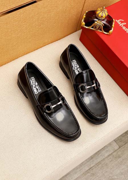 2025年9月23日入荷新品Ferragamoカジュアルシュ...