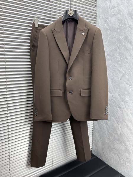 2025年9月24日入荷秋冬新作Diorスーツのセット上下高...