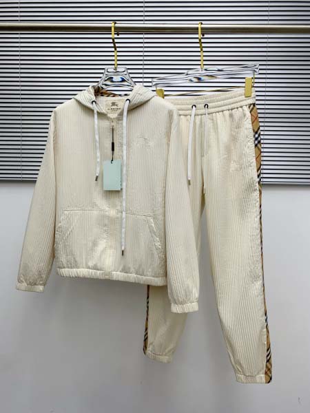 2025年9月24日入荷秋冬新作BURBERRYパーカー 上...