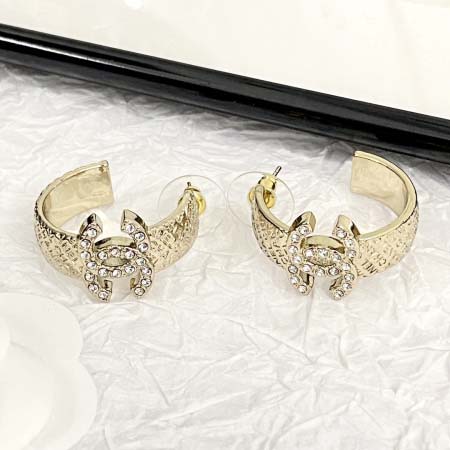 2025年9月25日入荷新品chanelピアスギフト/誕生日...