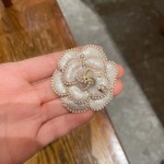 2025年9月25日入荷新品Chanelブローチギフト/誕生日/記念品/アクセサリーxin工場