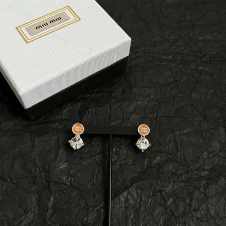 2025年9月26日入荷新品miumiuピアスギフト/誕生日...