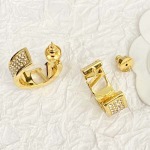 2025年9月26日入荷新品VALENTINOピアスギフト/誕生日/記念品/アクセサリーxin工場