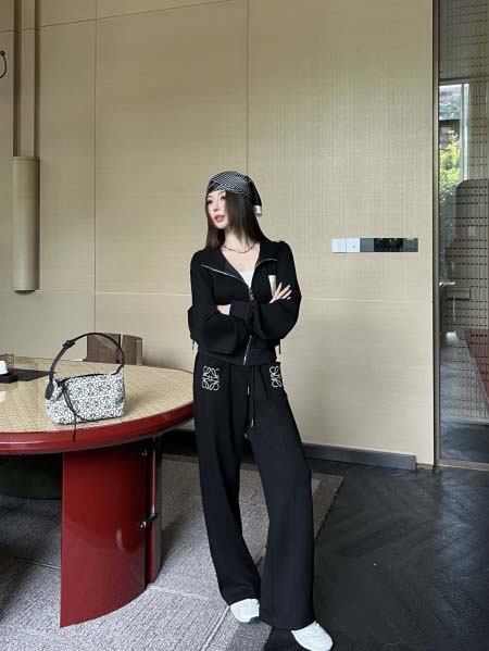 2025年9月26日入荷秋冬新作LOEWEセット上下ファッシ...