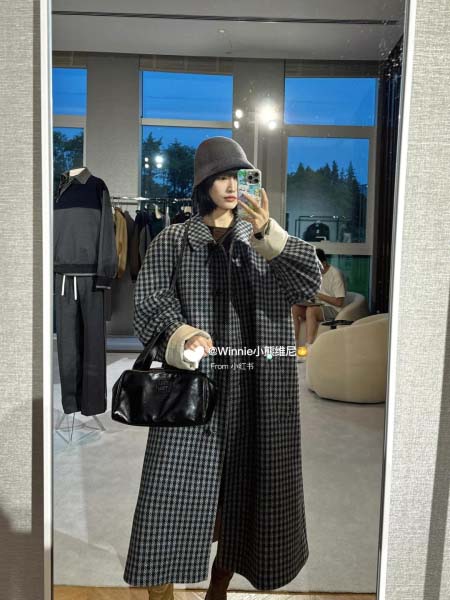 2025年9月26日入荷秋冬新作 miumiuジャケットファ...