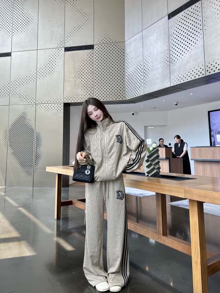 2025年9月26日入荷秋冬新作Dior セット上下ファッシ...